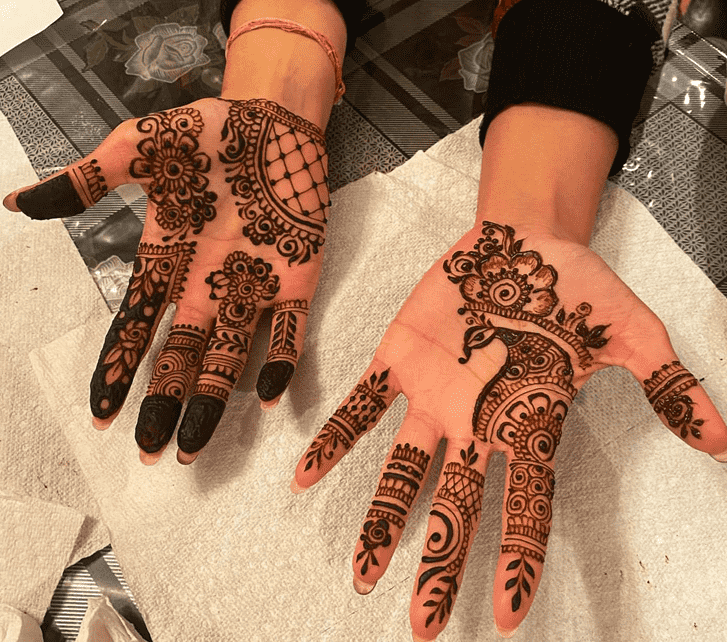 Alluring New York Henna Design