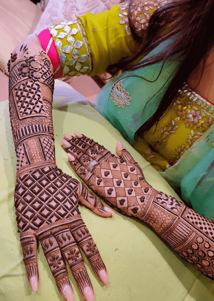 Nice Noida Henna Design