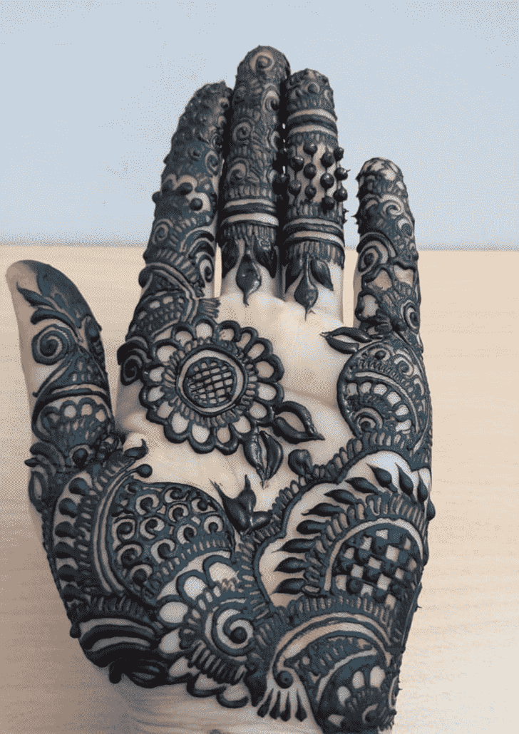 Ravishing Noida Henna Design