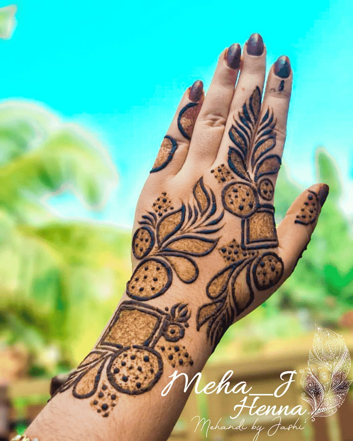 Splendid Noida Henna Design