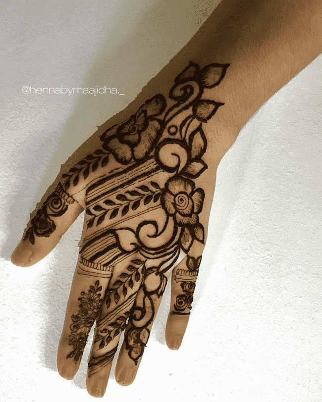 Enthralling Ooty Henna Design