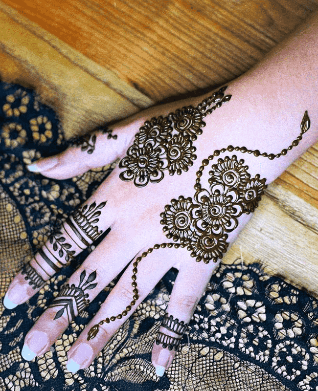 Enticing Ooty Henna Design