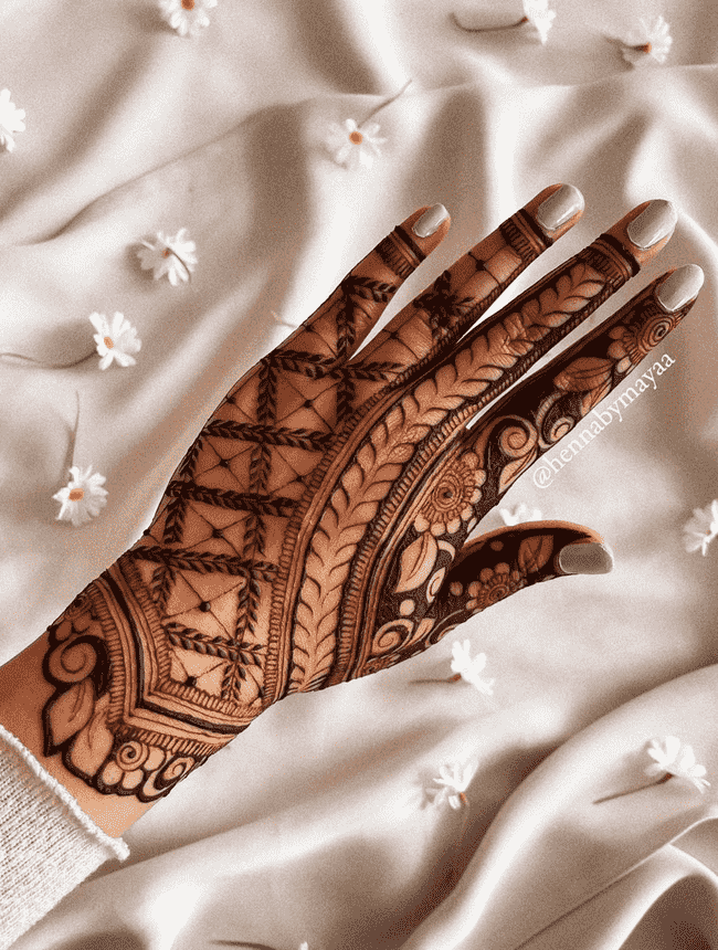 Fascinating Ooty Henna Design