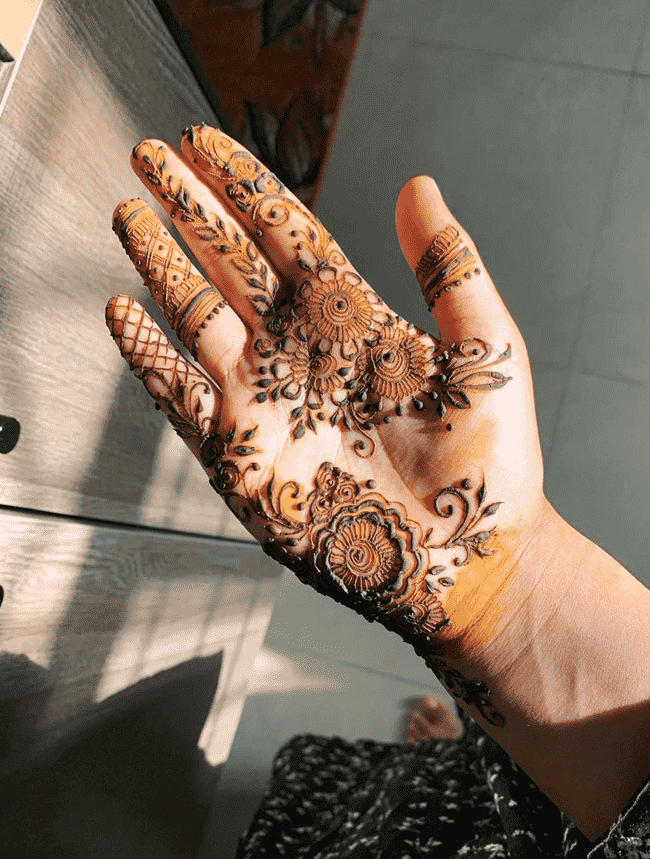 Slightly Ooty Henna Design