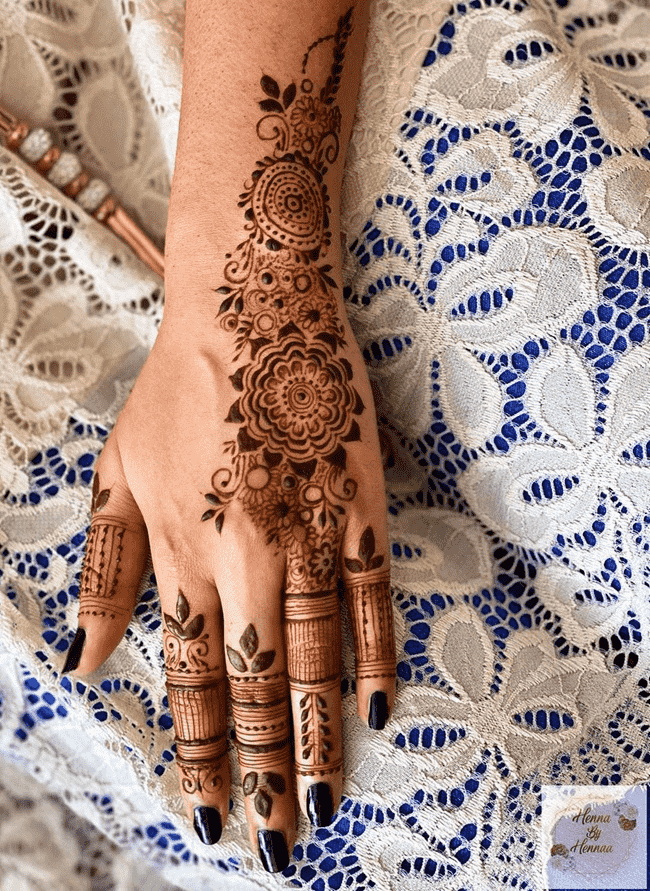Splendid Ooty Henna Design