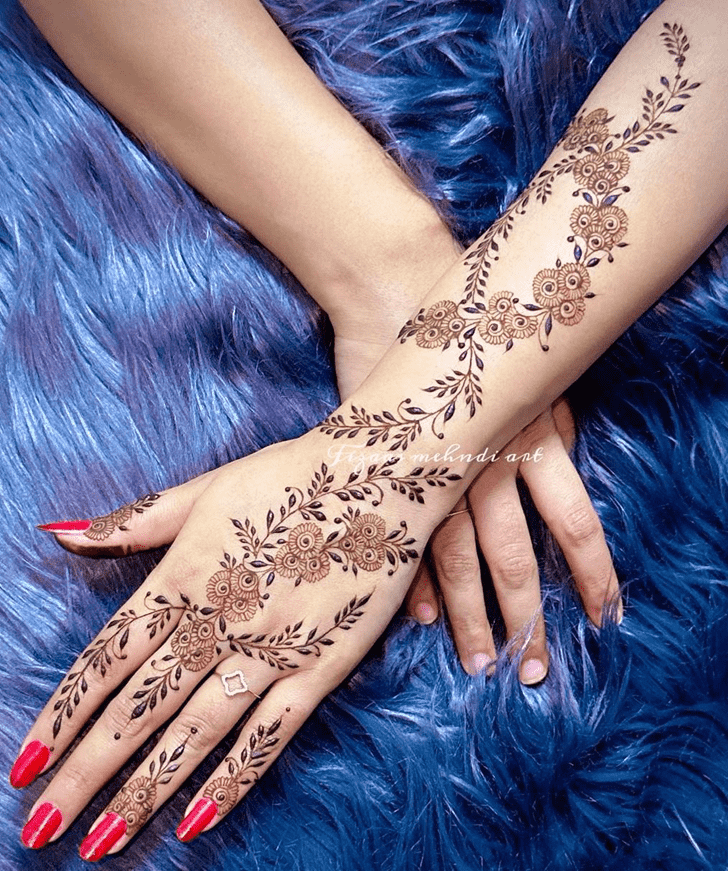 Dazzling Outstanding Henna Design
