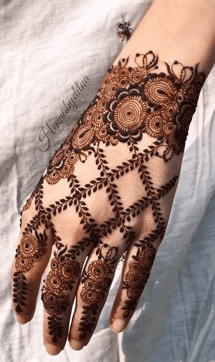 Exquisite Outstanding Henna Design