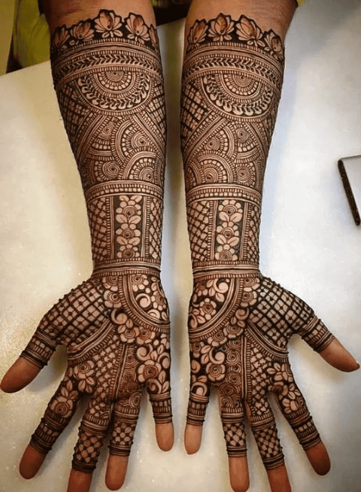 Radiant Outstanding Henna Design