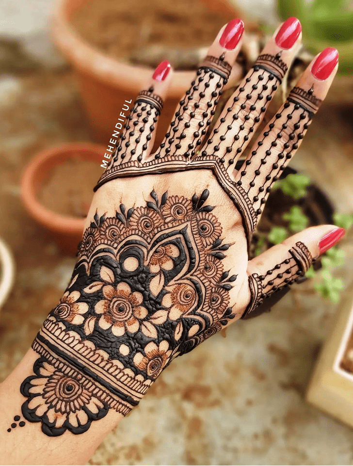 Adorable Pahalgam Henna Design