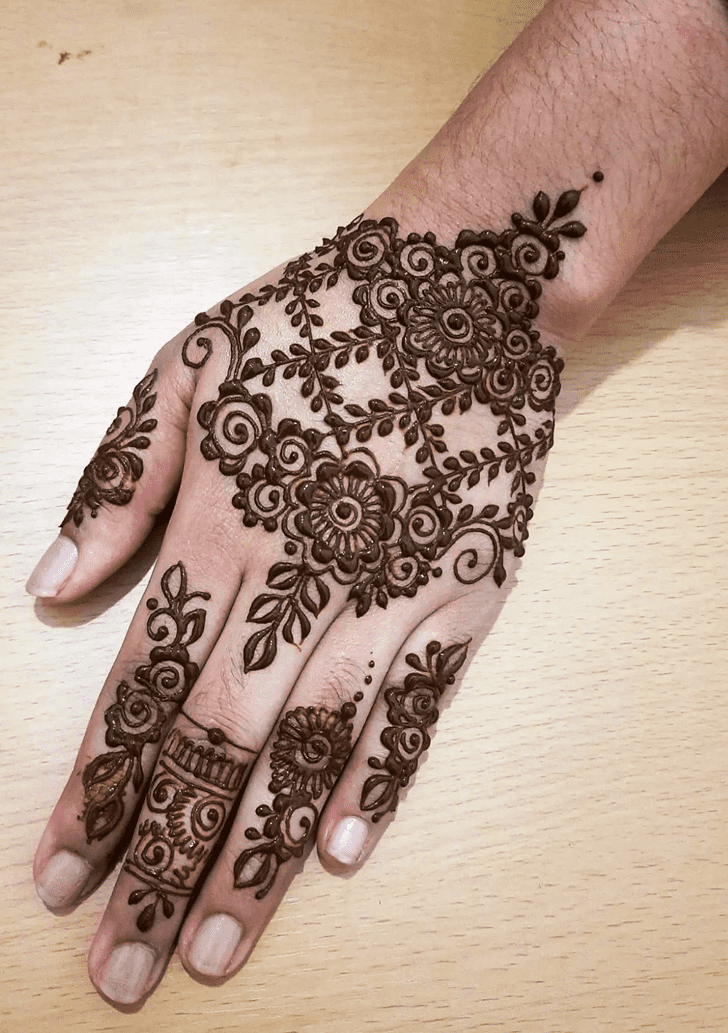 Pleasing Pahalgam Henna Design