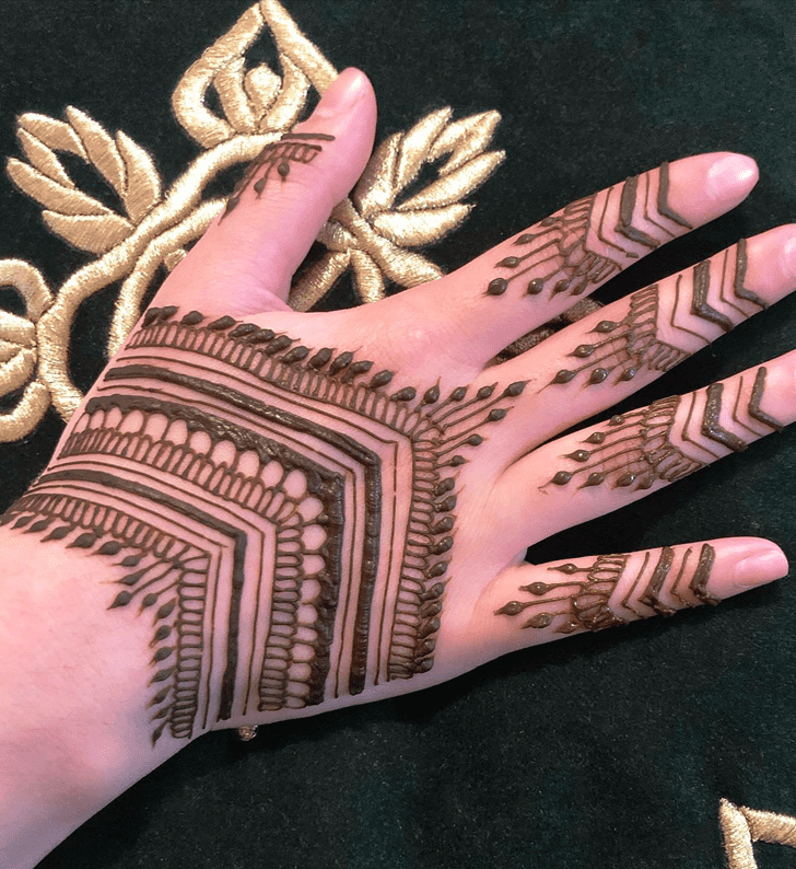 Pretty Pahalgam Henna Design
