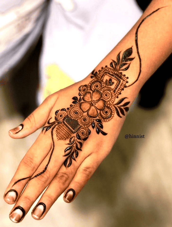 Slightly Pahalgam Henna Design