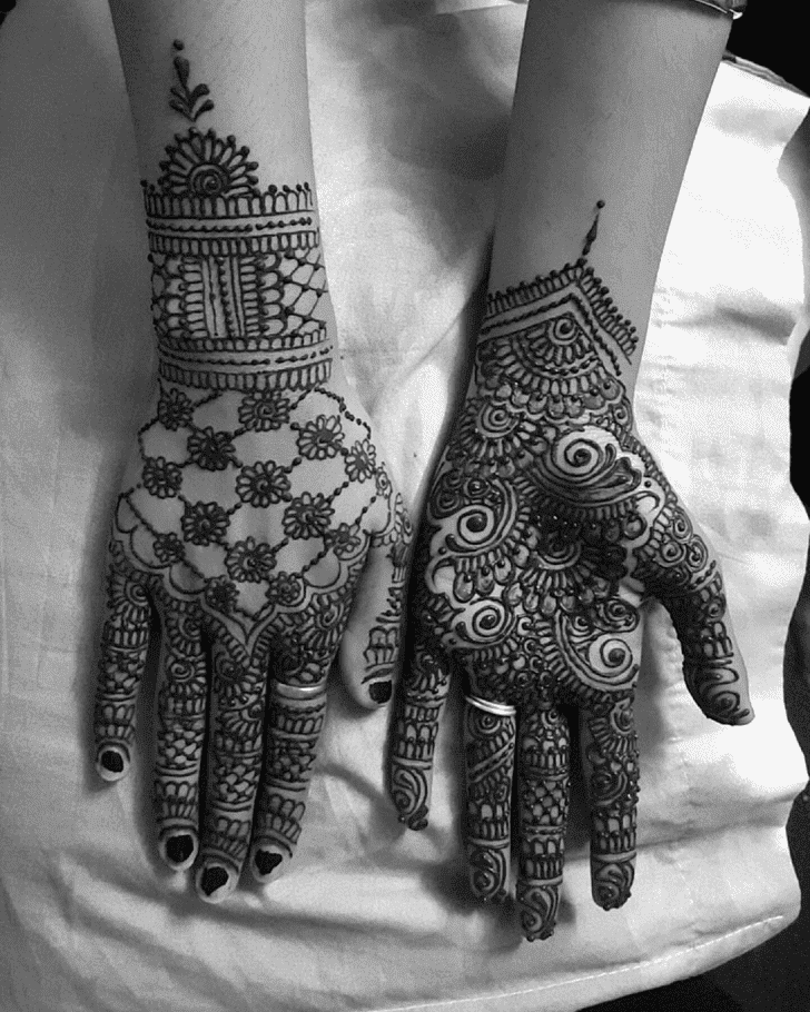 Inviting Pakistani Henna Design
