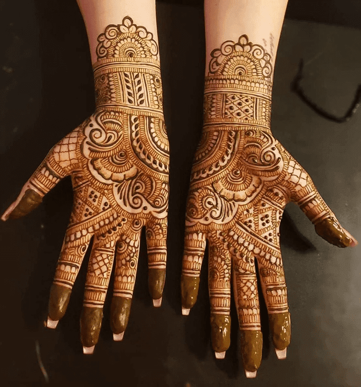Stunning Pakistani Henna Design