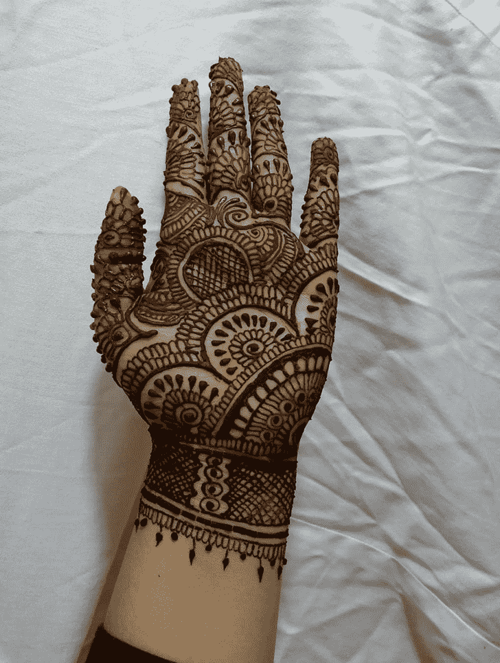 Gorgeous Palm Henna Design