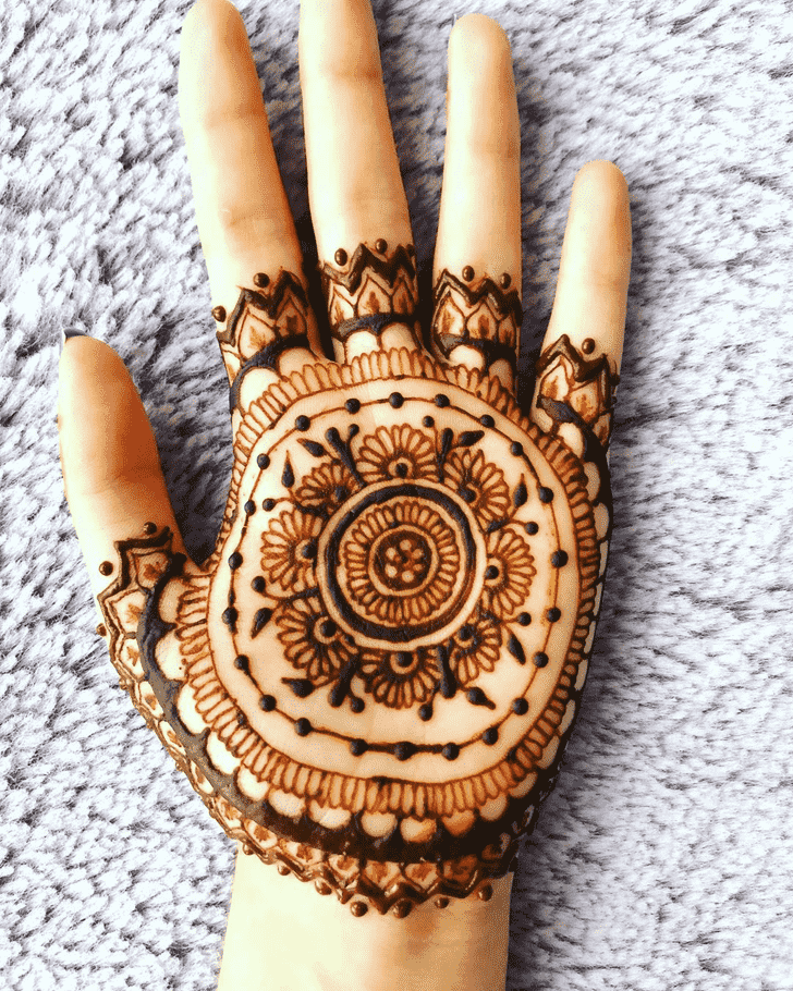 Pleasing Palm Henna Design
