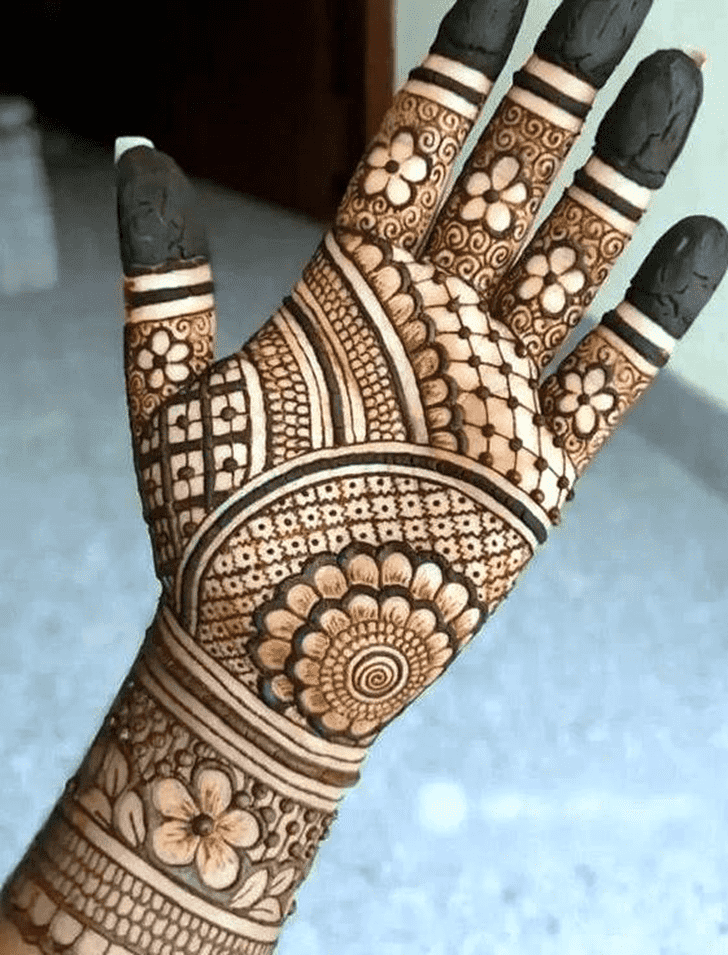 Alluring Panjabi Henna Design