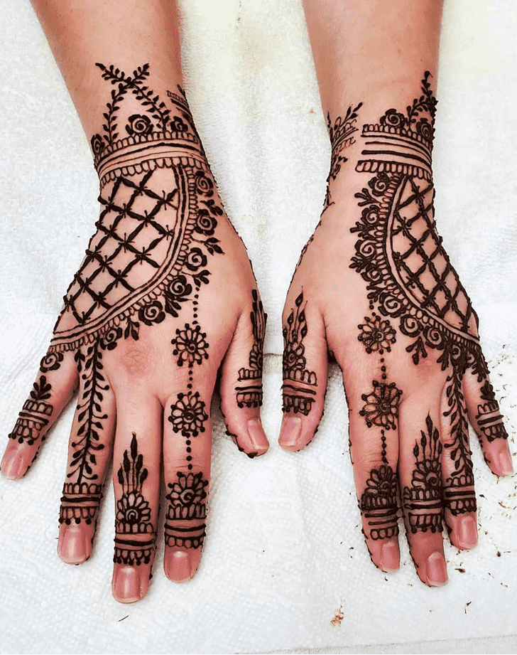 Classy Panjabi Henna Design