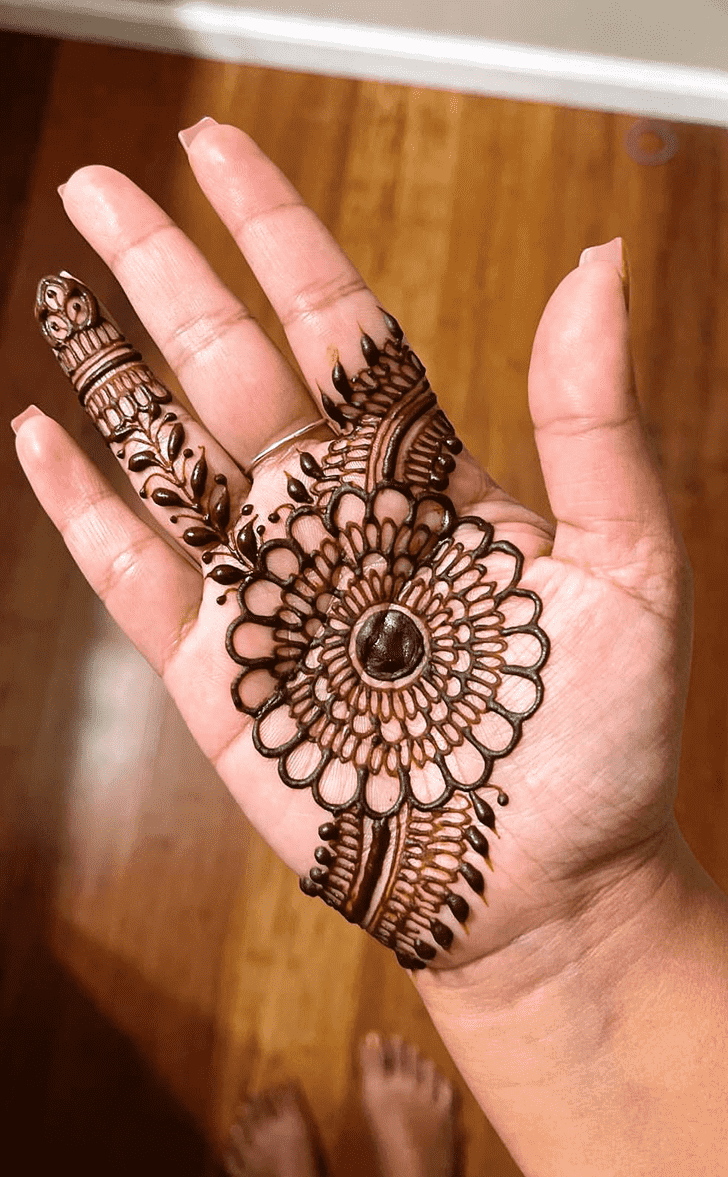 Fascinating Panjabi Henna Design