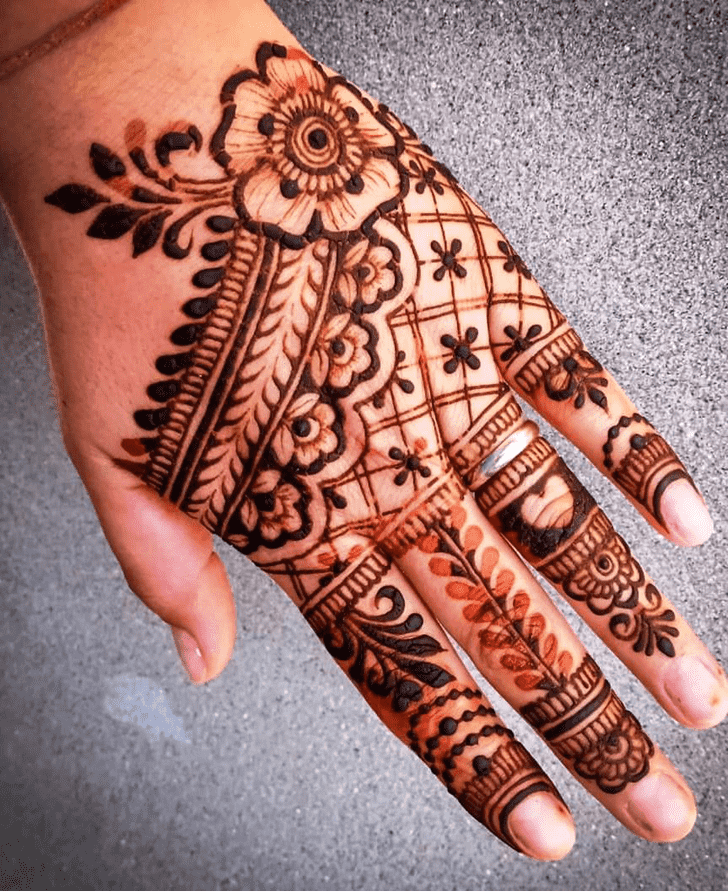 Fine Panjabi Henna Design
