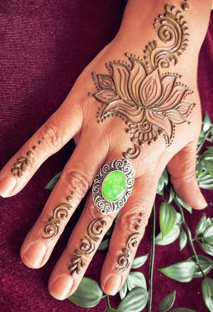Ravishing Panjabi Henna Design