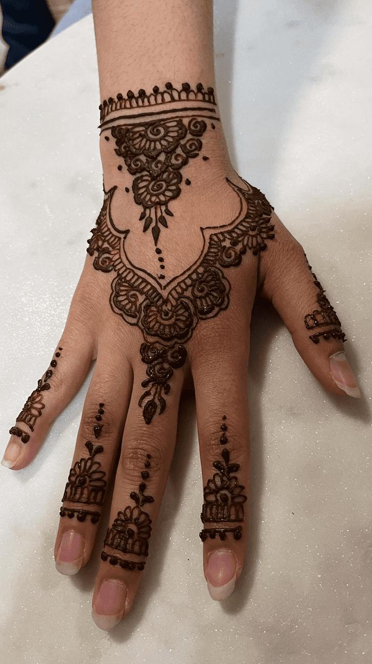 Delightful Paris Henna Design