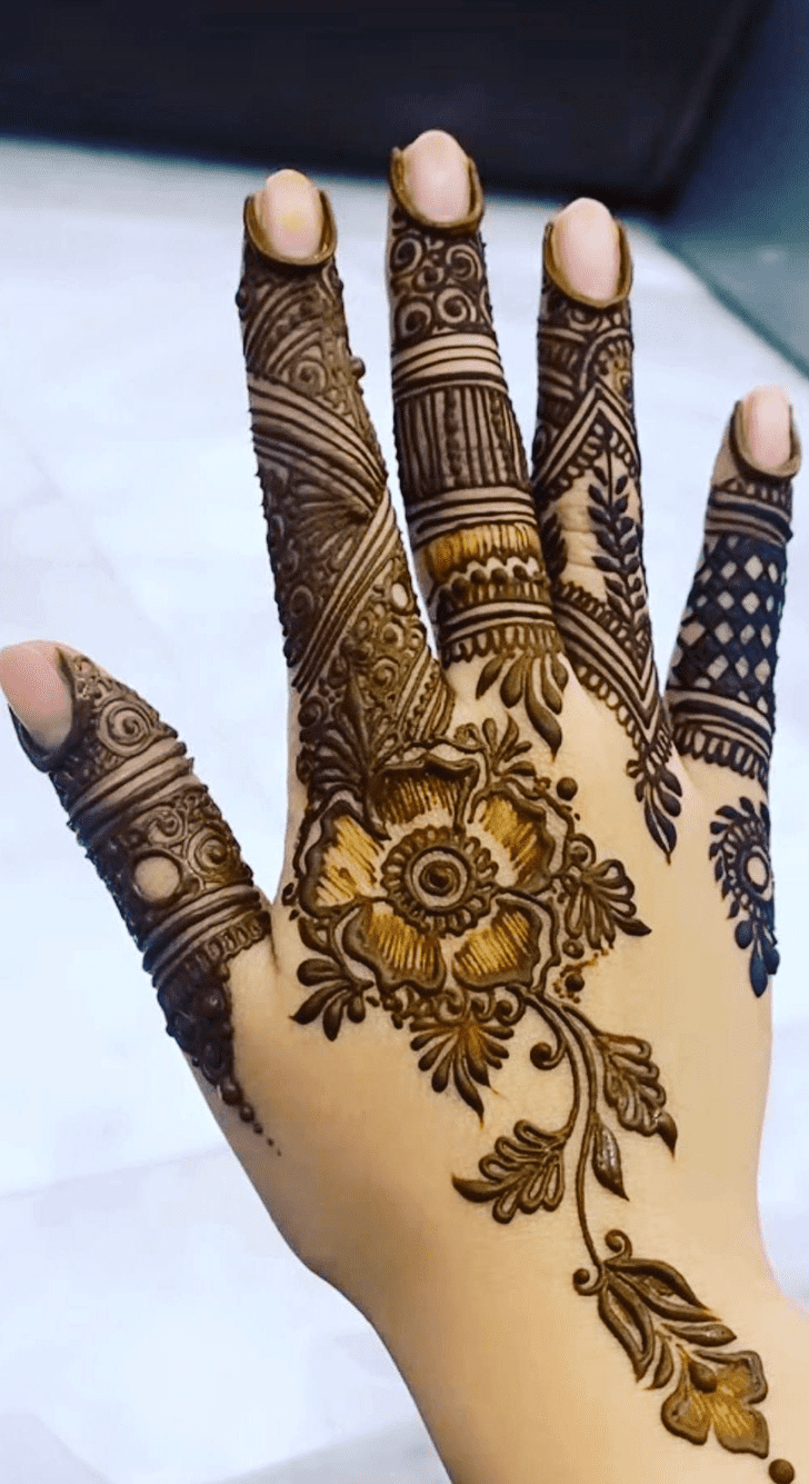 Enticing Paris Henna Design