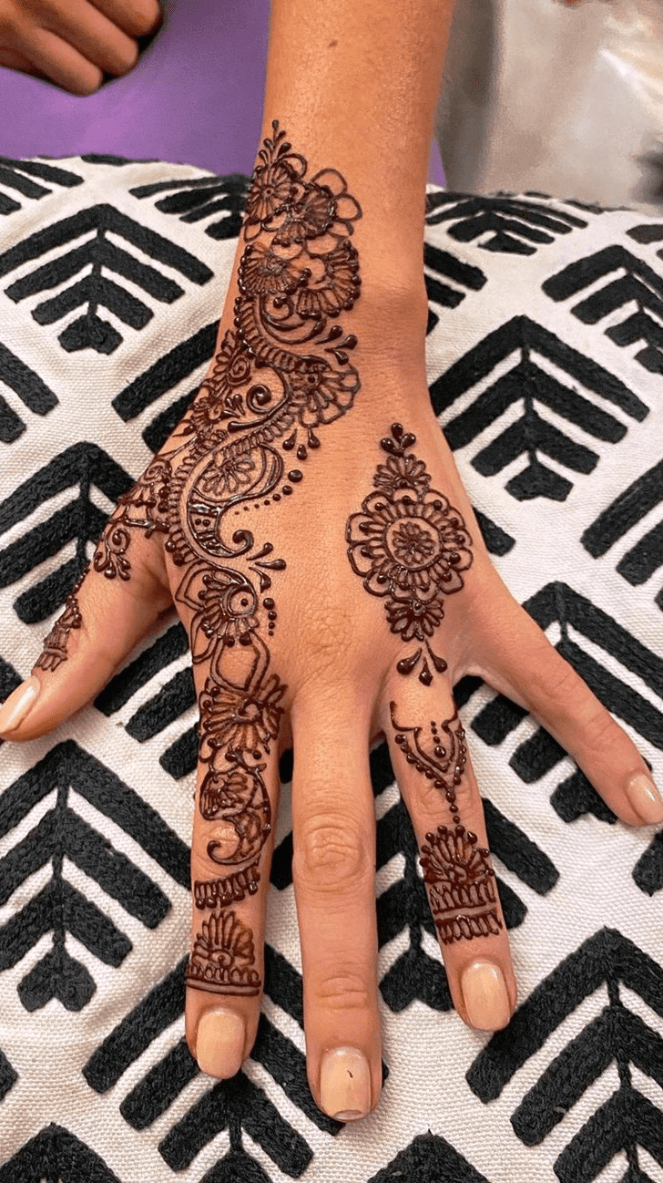 Inviting Paris Henna Design