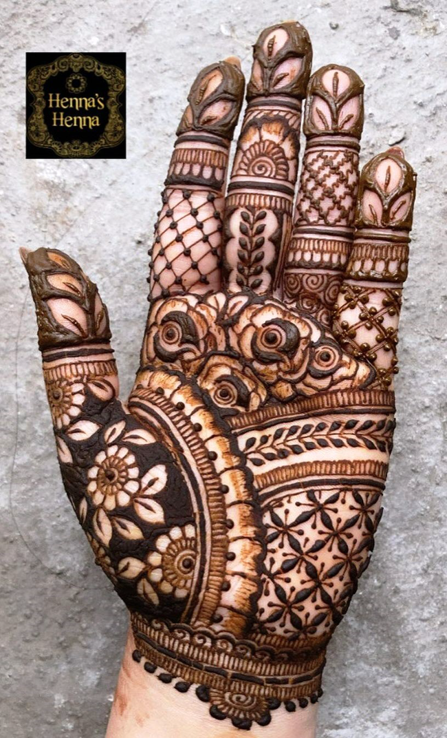 Mesmeric Patna Henna Design