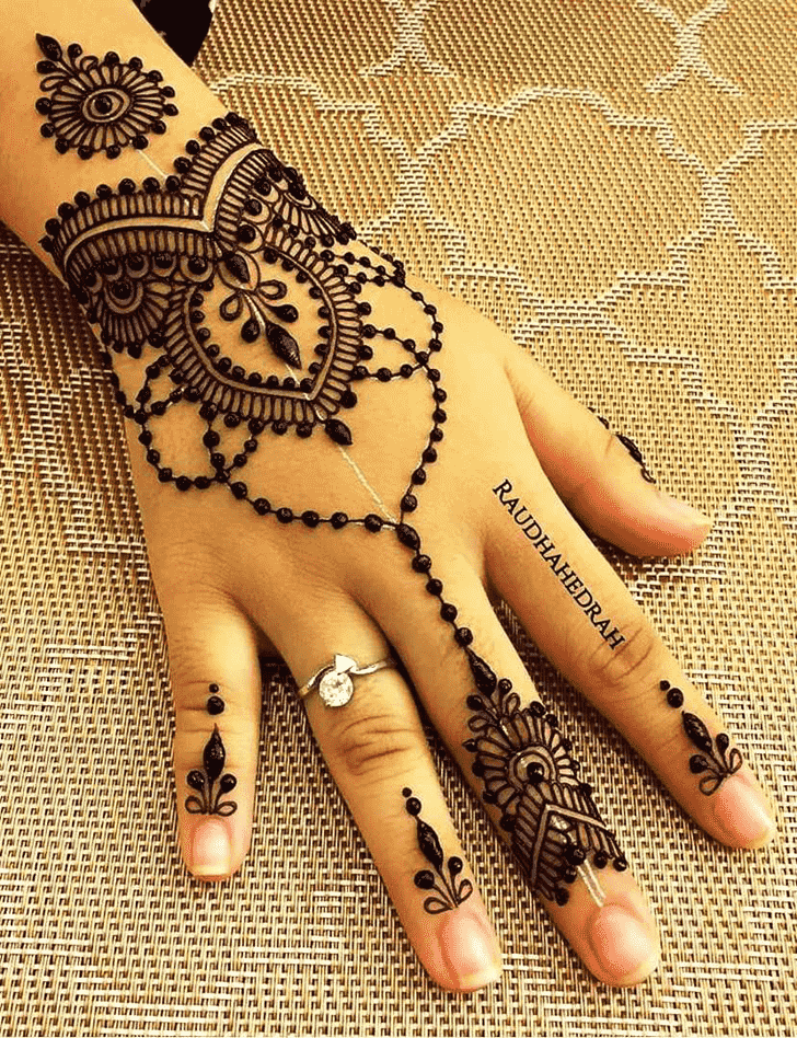 Classy Pattern Henna Design
