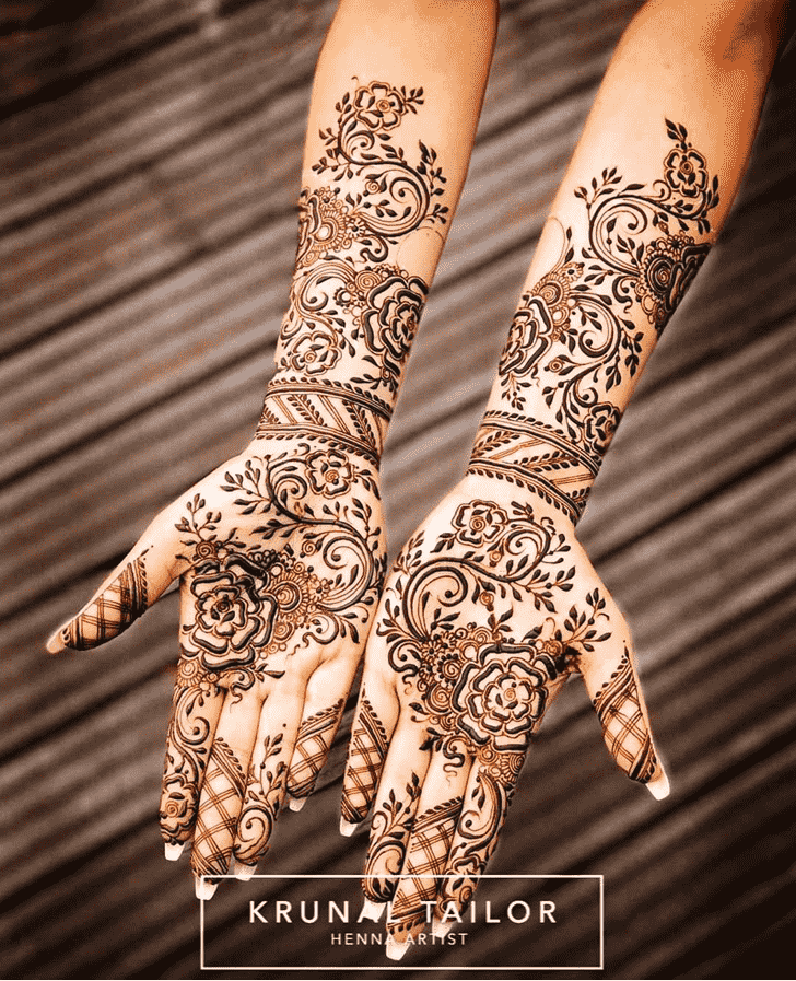 Arm Pattern Henna Design