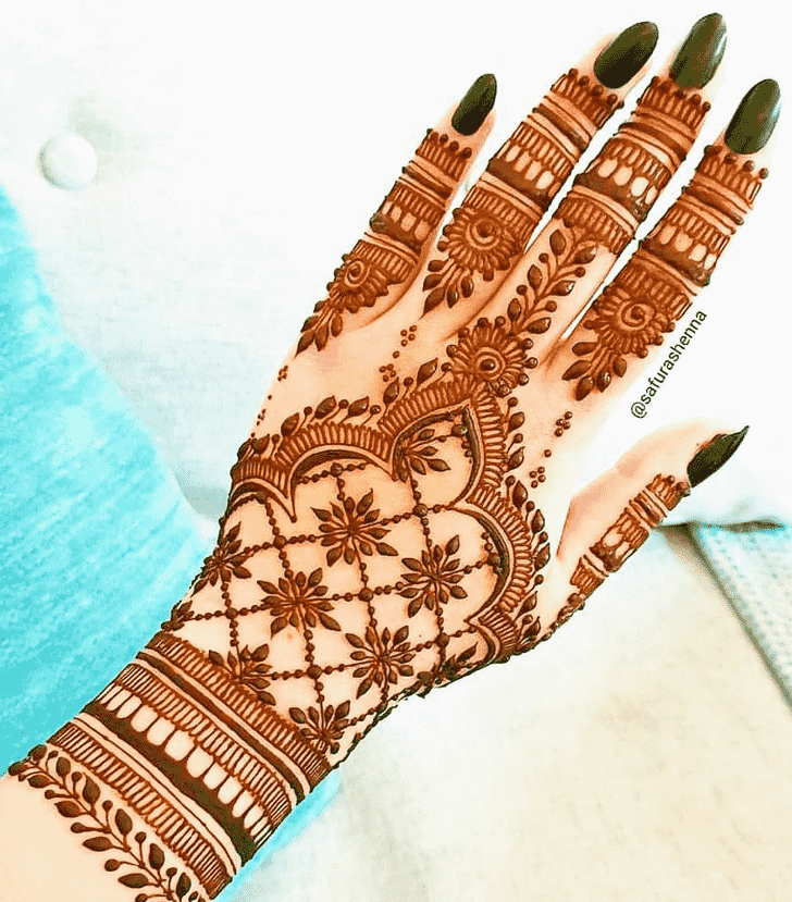 Fair Pattern Henna Design