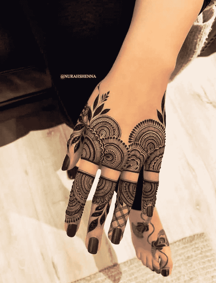 Pretty Pattern Henna Design