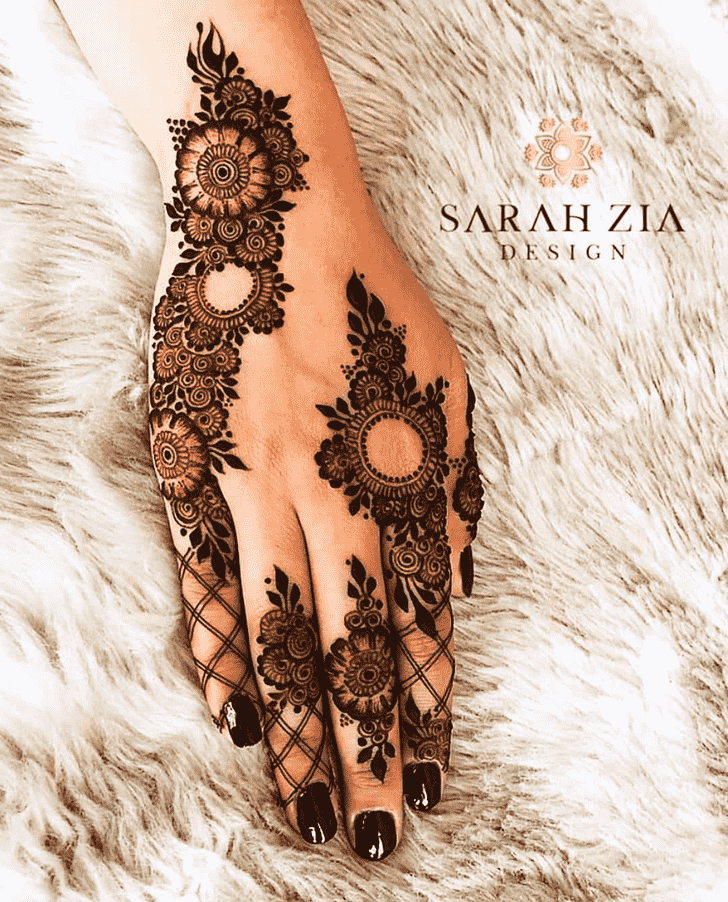 Radiant Pattern Henna Design