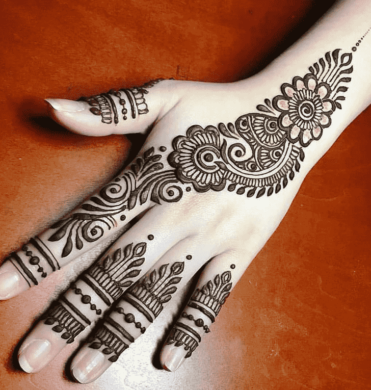Ravishing Pattern Henna Design
