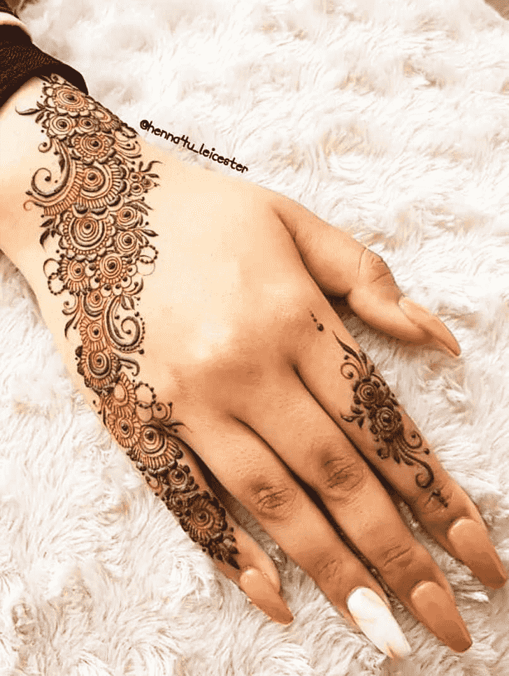 Stunning Pattern Henna Design