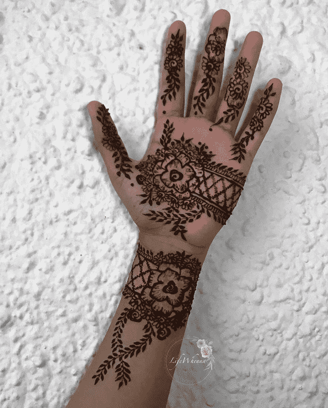 Appealing Peshawar Henna Design