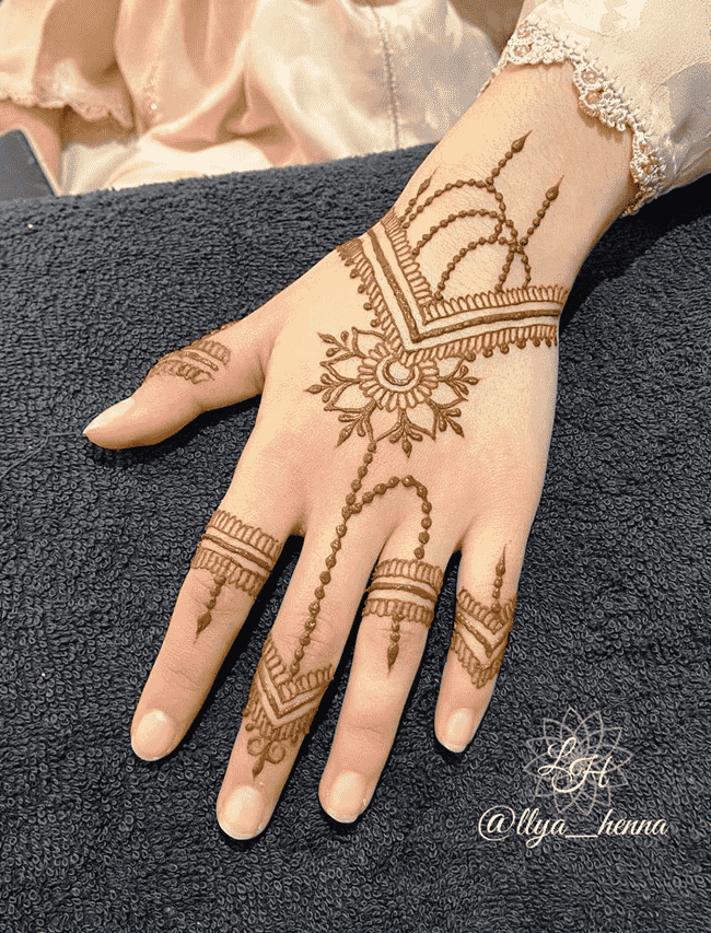 Arm Peshawar Henna Design