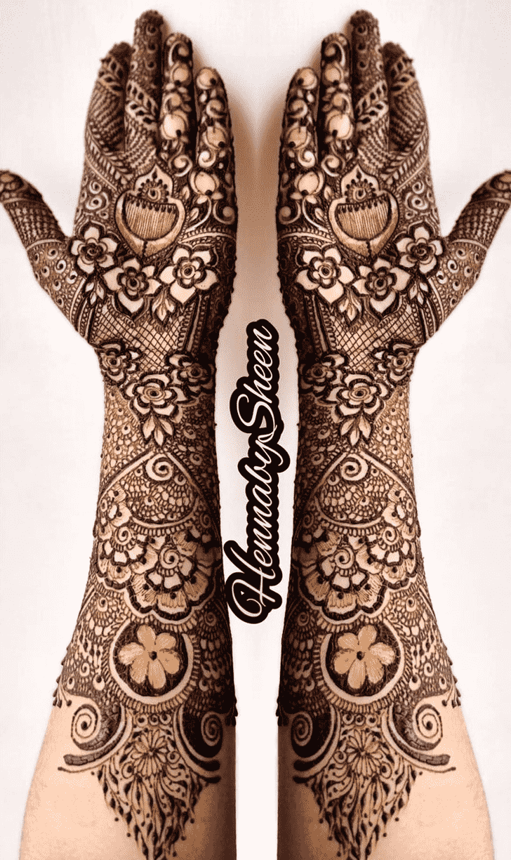 Delicate Phalguna Amavasya Henna Design