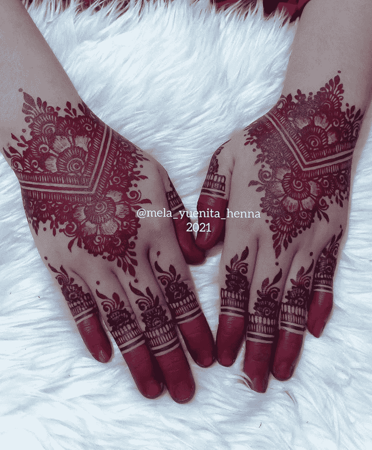 Exquisite Phalguna Amavasya Henna Design