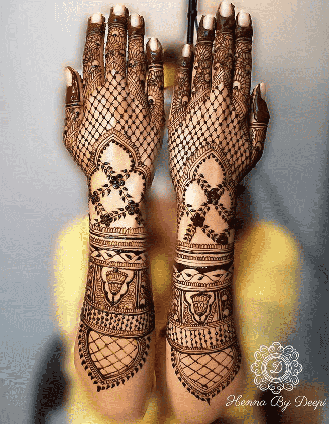 Elegant Pondicherry Henna Design