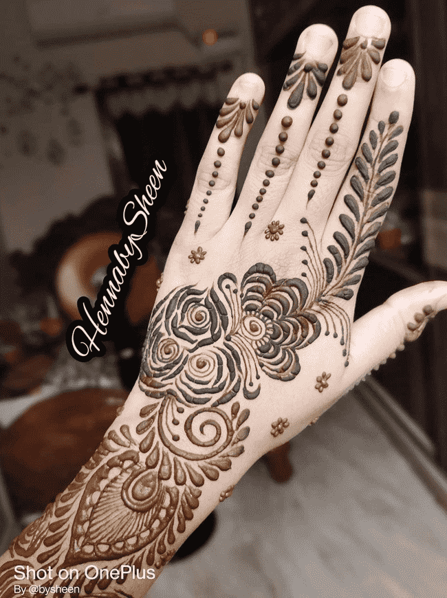 Splendid Pondicherry Henna Design