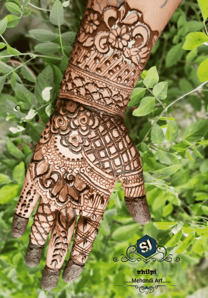 Splendid Pongal Henna Design
