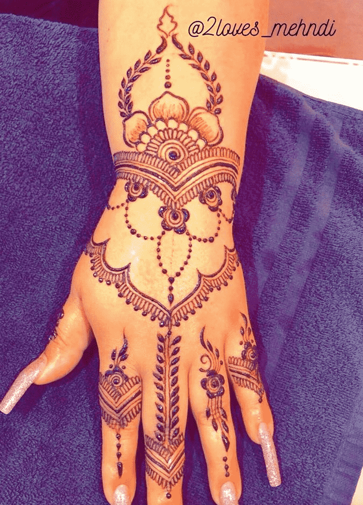 Beauteous Pradosh Vrat Henna Design