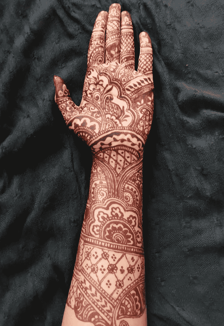 Bewitching Prayagraj Henna Design