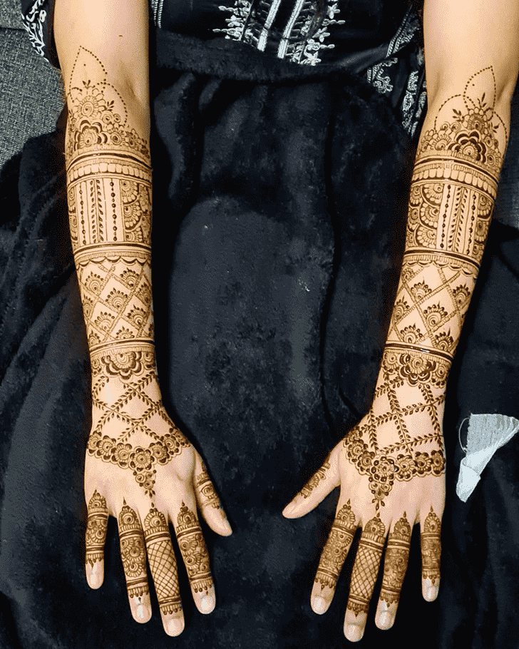 Exquisite Prayagraj Henna Design
