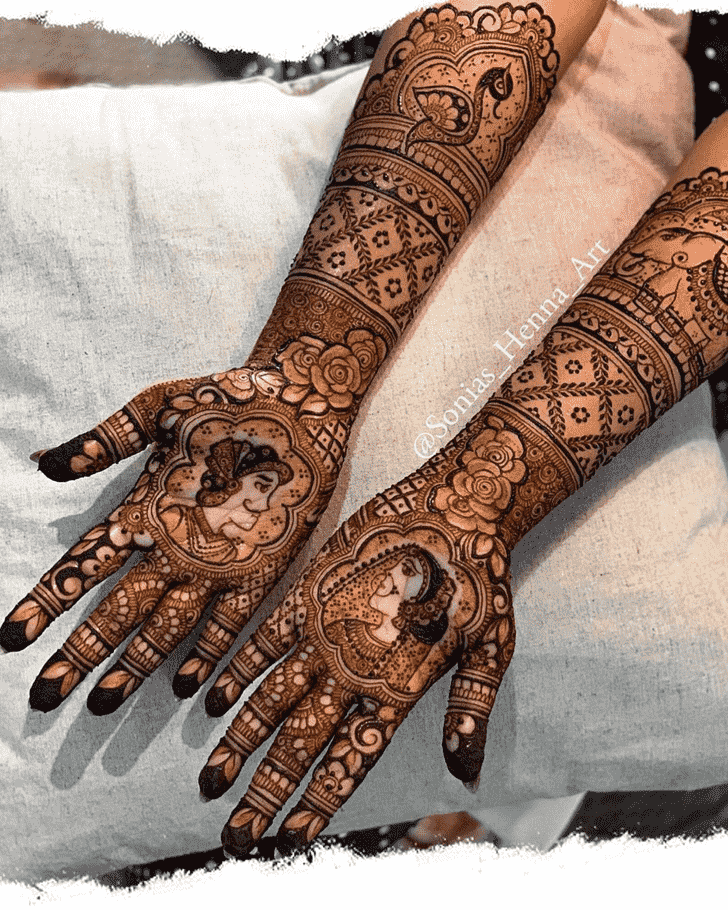 Alluring Professional Henna Design