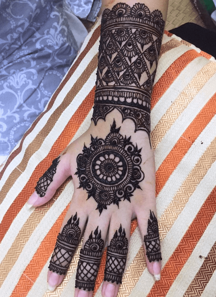 Enthralling Puducherry Henna Design