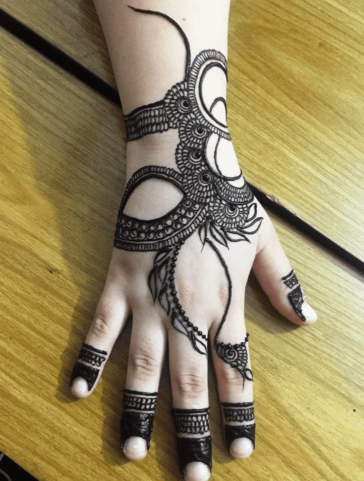 Enticing Puducherry Henna Design