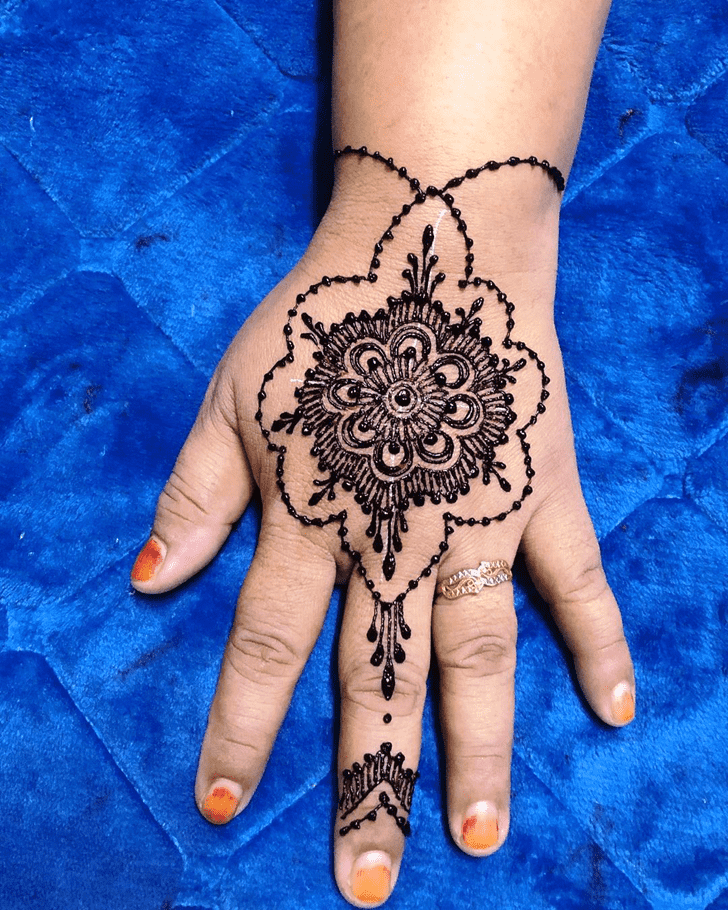 Stunning Puducherry Henna Design